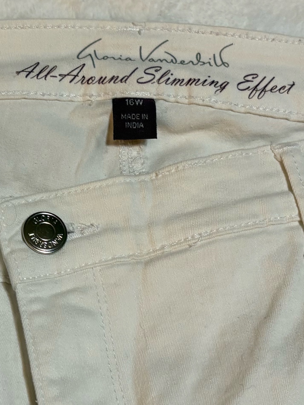 Gloria Vanderbilt Women’s Ankle & Cropped Jeans in Off-White/Cream